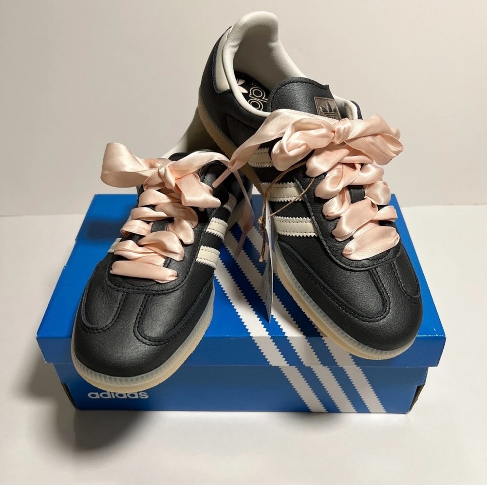Adidas Women's Black Samba Sneakers with Pink Satin Laces BRAND NEW - Picture 1 of 6